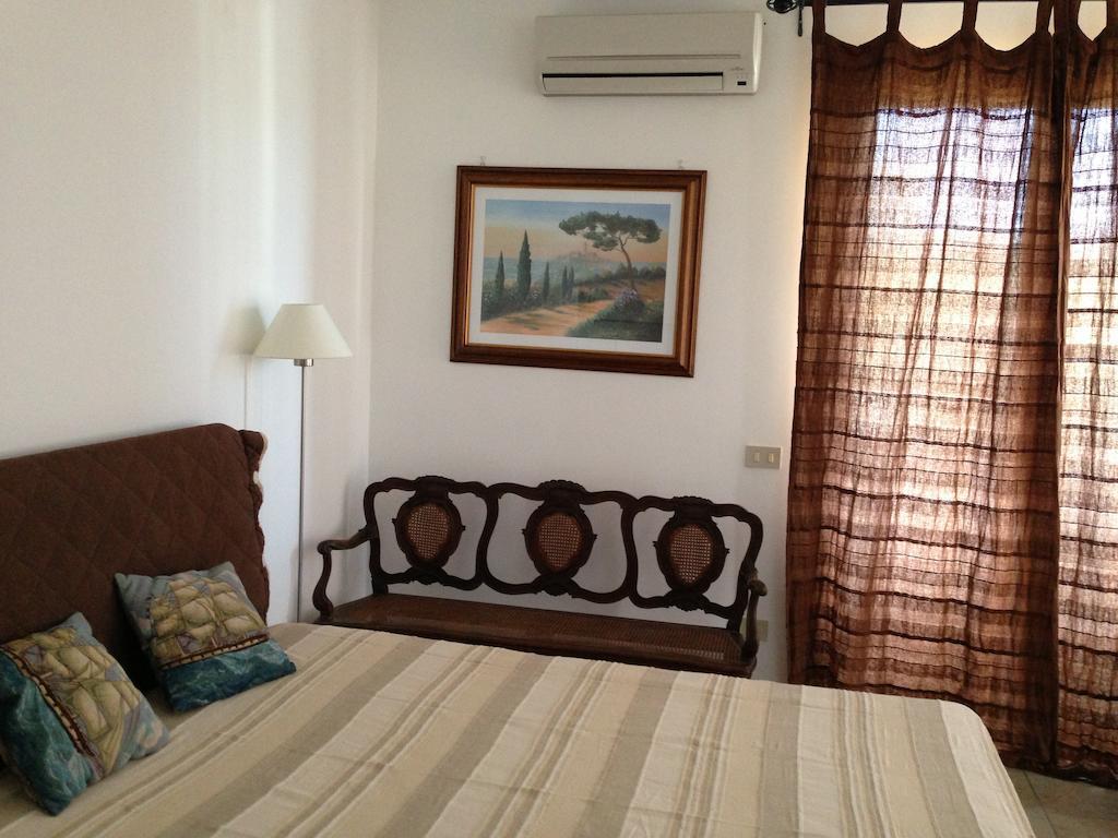 Residence Mareblu Barcellona-Pozzo di Gotto Ruang foto