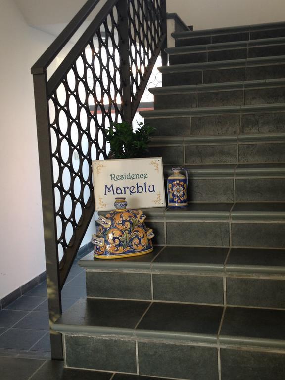 Residence Mareblu Barcellona-Pozzo di Gotto Bagian luar foto