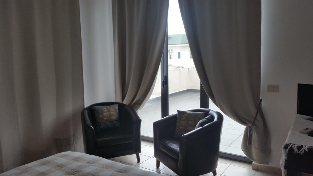 Residence Mareblu Barcellona-Pozzo di Gotto Bagian luar foto